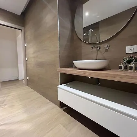 Castello Estense Luxury - Centro Apartmán