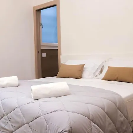 Castello Estense Luxury - Centro Apartmán