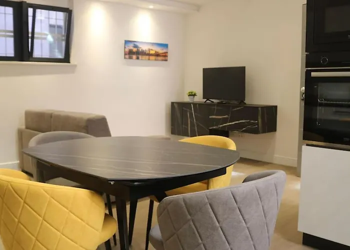 Castello Estense Luxury - Centro Apartament Ferrara