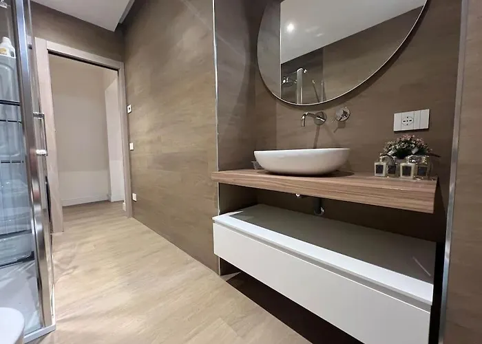 Castello Estense Luxury - Centro Apartament