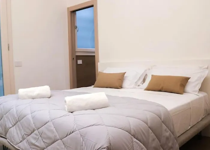 Castello Estense Luxury - Centro Apartament